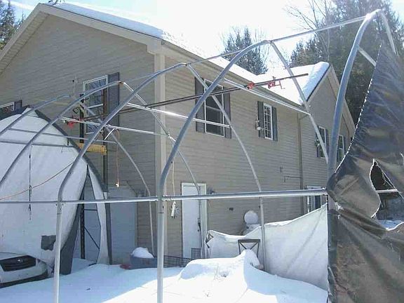 3rd image of 28 Bog Rd