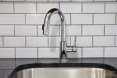 Rented by aptsandlofts.com