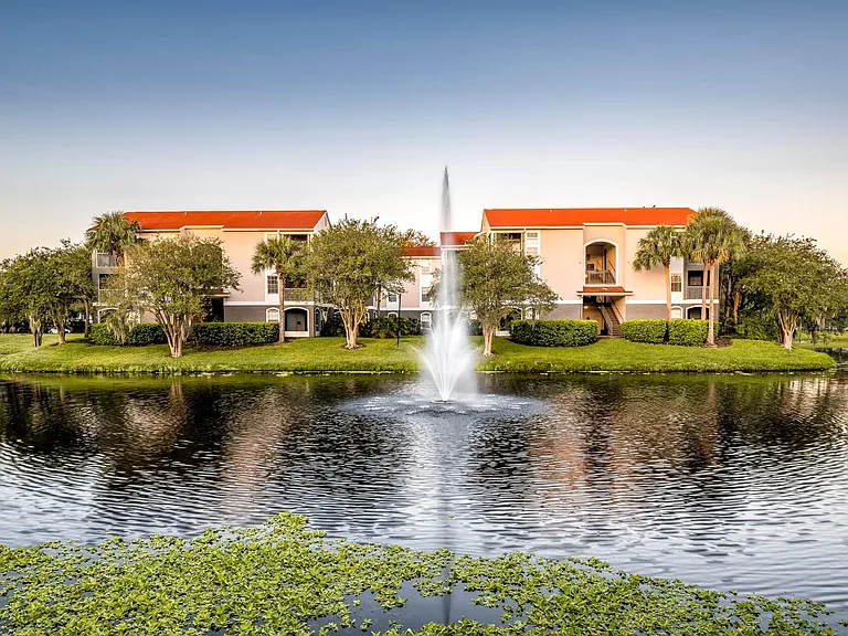 Arbors at Lee Vista — Photo 40