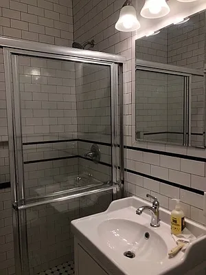 Rented by Alexander Bilu, LREB | media 19