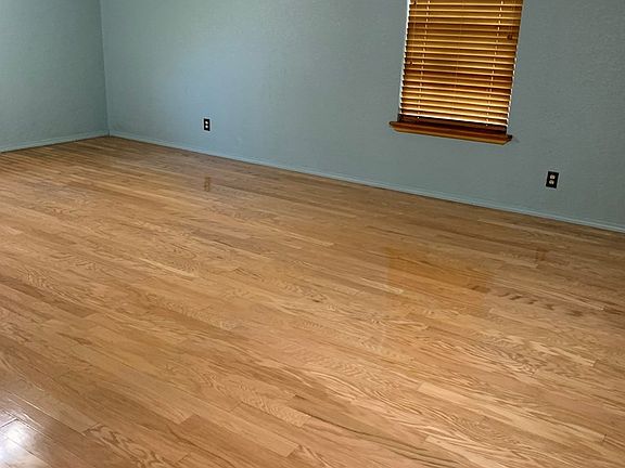 5th image of 983 Vista Hermosa Dr
