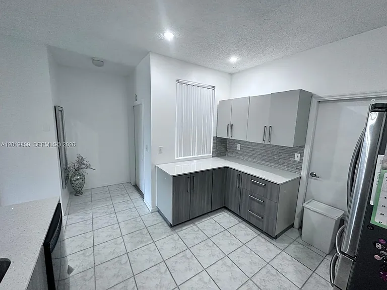 2078 Madeira Dr #0 — Photo 4