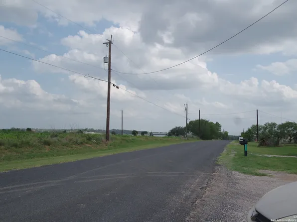 9459 Crow LOT 94, Adkins, TX 78101