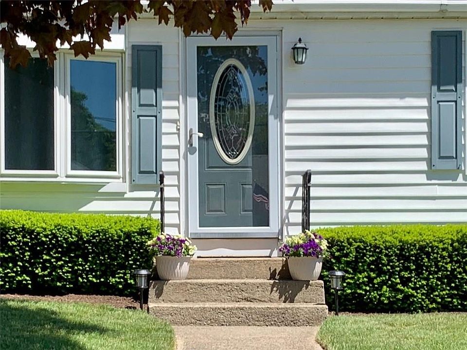 2nd image of 31 Maude Ave