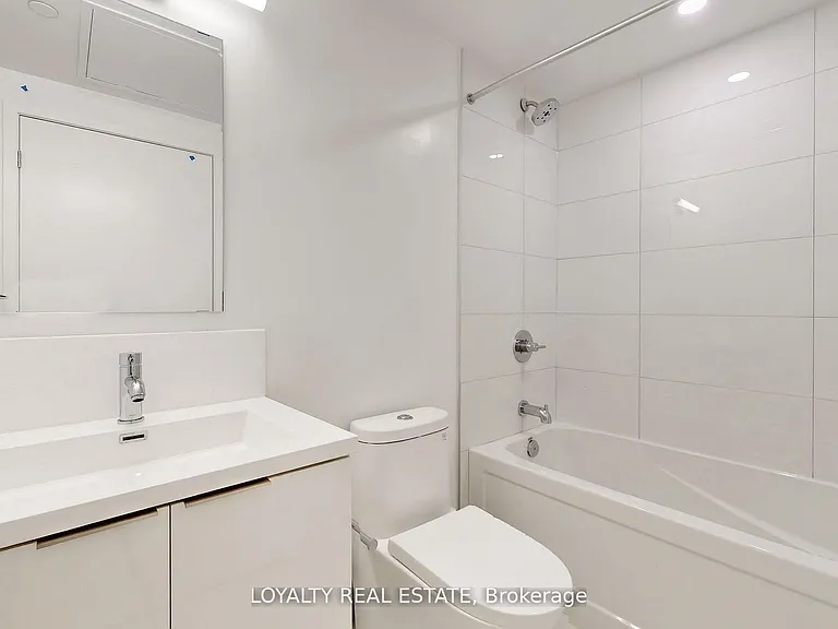 230 Simcoe St #2713 — Photo 17
