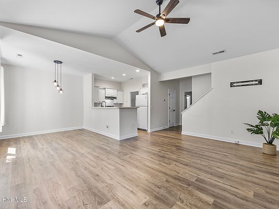5th image of 321 S Kerr Avenue Unit 157