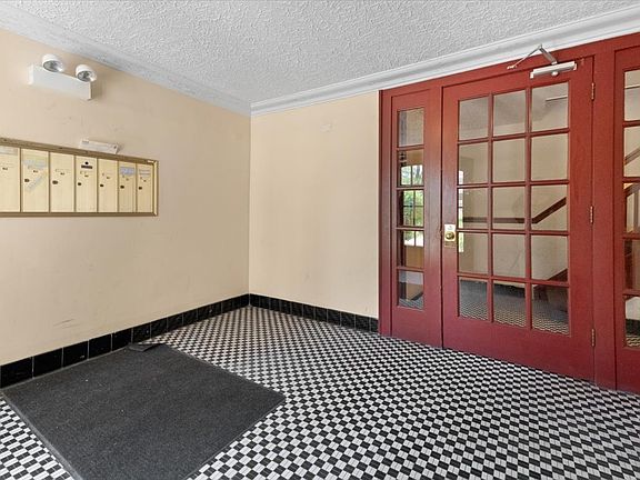 2nd image of 6318 N Richmond St APT 3A