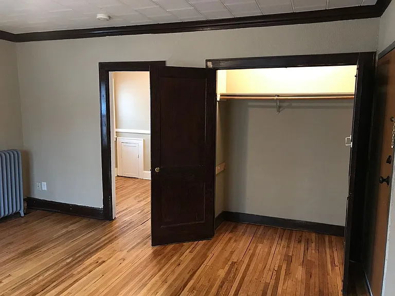451 Fairview Ave N — Photo 8