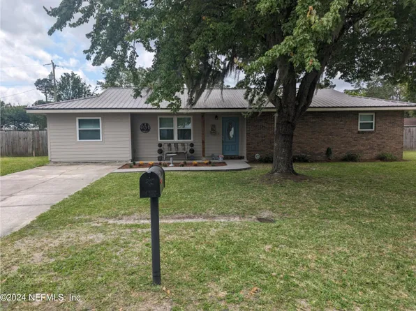 710 SHORTPUTT Drive, Macclenny, FL 32063