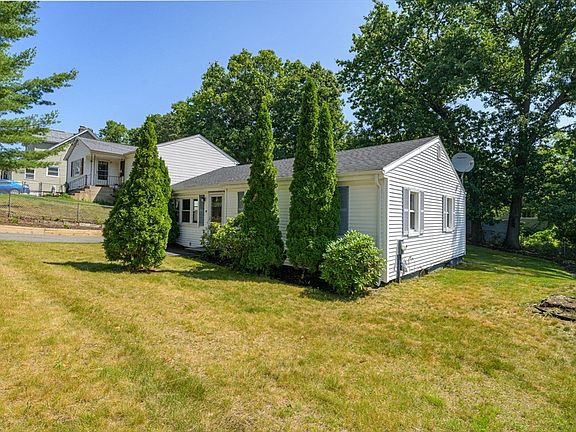 3rd image of 99 Lakevilla Ave