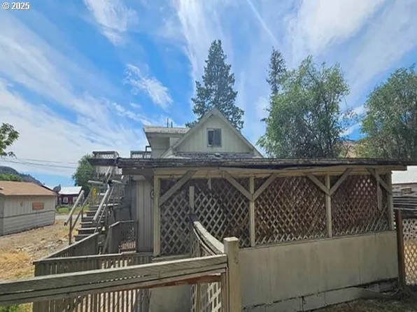 50 Jennings Loop Rd, Oroville, WA 98844