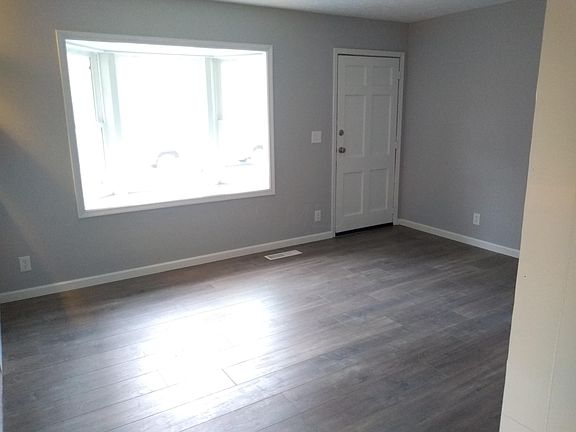 2nd image of 122 Hawthorne Rd