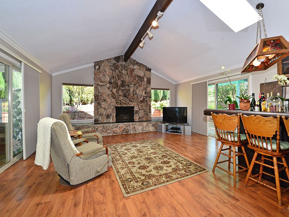 1st image of 875 Misty Meadow Ct