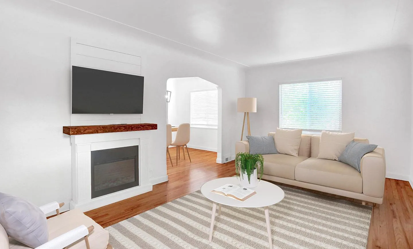 Elegant Sunnyside home with covered patio by Rocky Mtn Lake Park — Photo 2