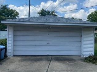 18547 Hillcrest St, Livonia, MI 48152