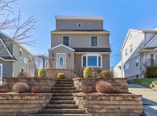 328 Windsor Rd, Wood Ridge, NJ 07075