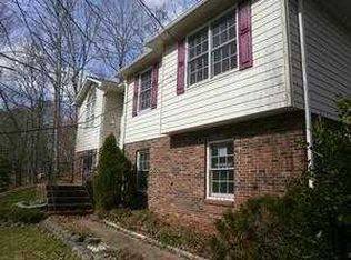 30 Oakridge Dr, Franklin, NC 28734