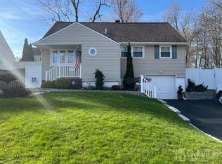 2 Wall St, Metuchen, NJ 08840