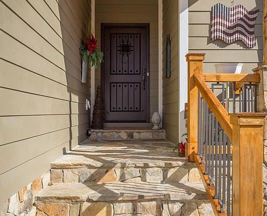2nd image of 210 Sherwood Pl