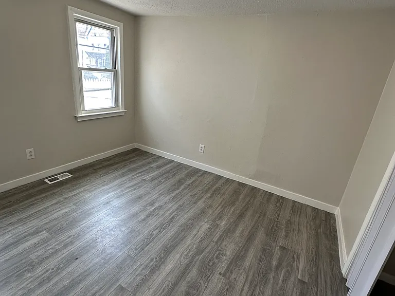 31 Elliott St #1 — Photo 15