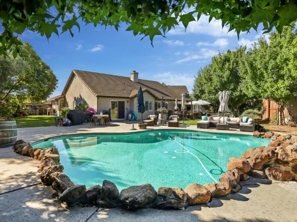 1841 Delia Ct, Manteca, CA 95336