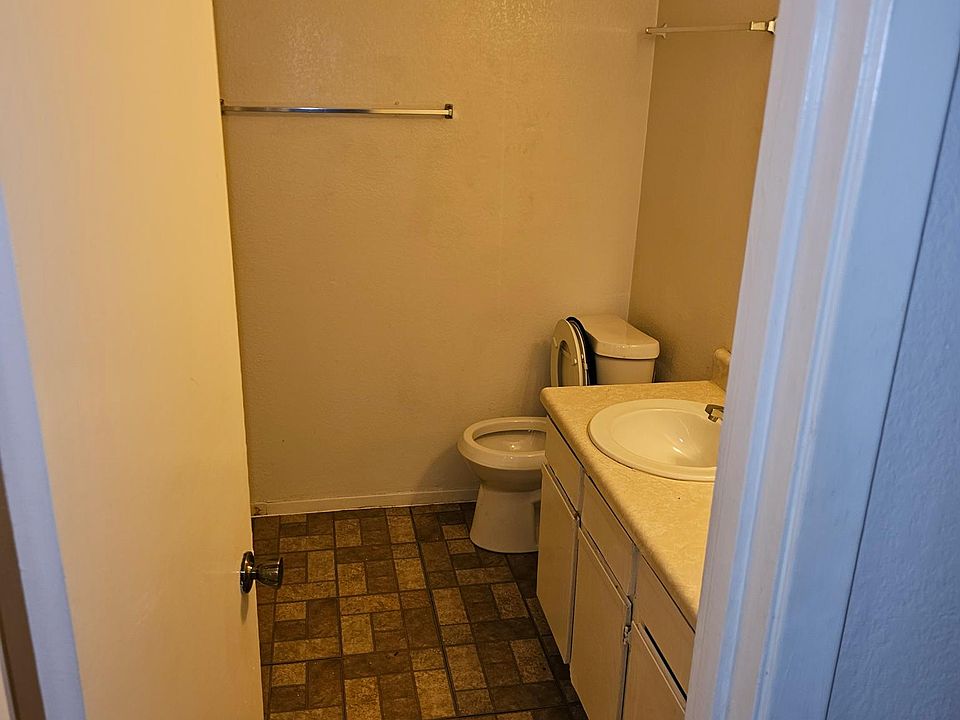 2nd image of 1072 Enfilar Ln
