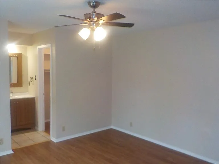 11713 Argonne Forest Trl #B — Photo 14