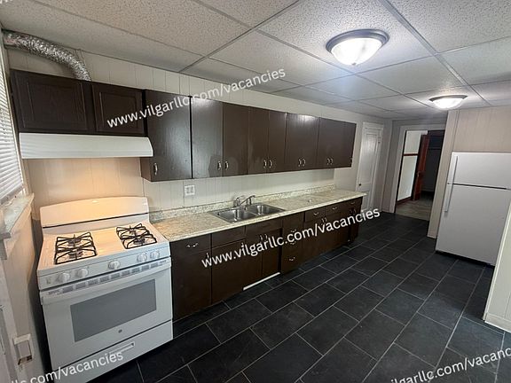 5th image of 258 Carroll St APT 2
