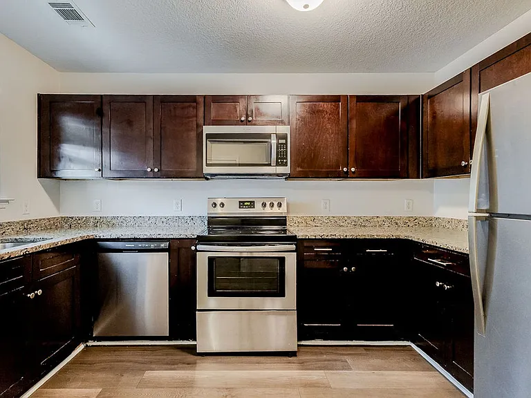162 Barfield Way — Photo 3