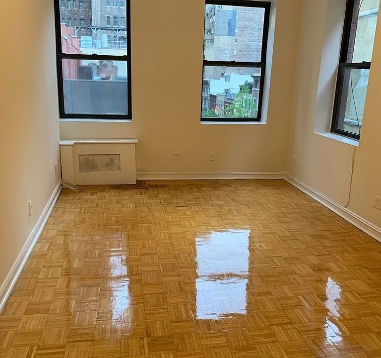 1st image of 127 E 39th St APT 5E