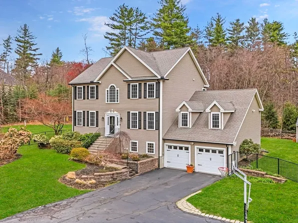 12 W Elm St, Hopkinton, MA 01748