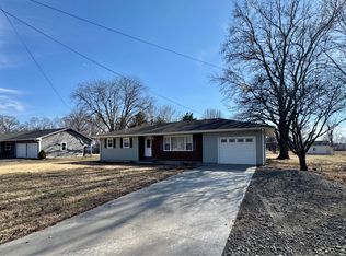 202 W Bridge St, Perry, KS 66073