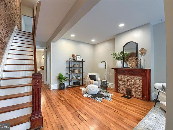 2nd image of 1605 Green St