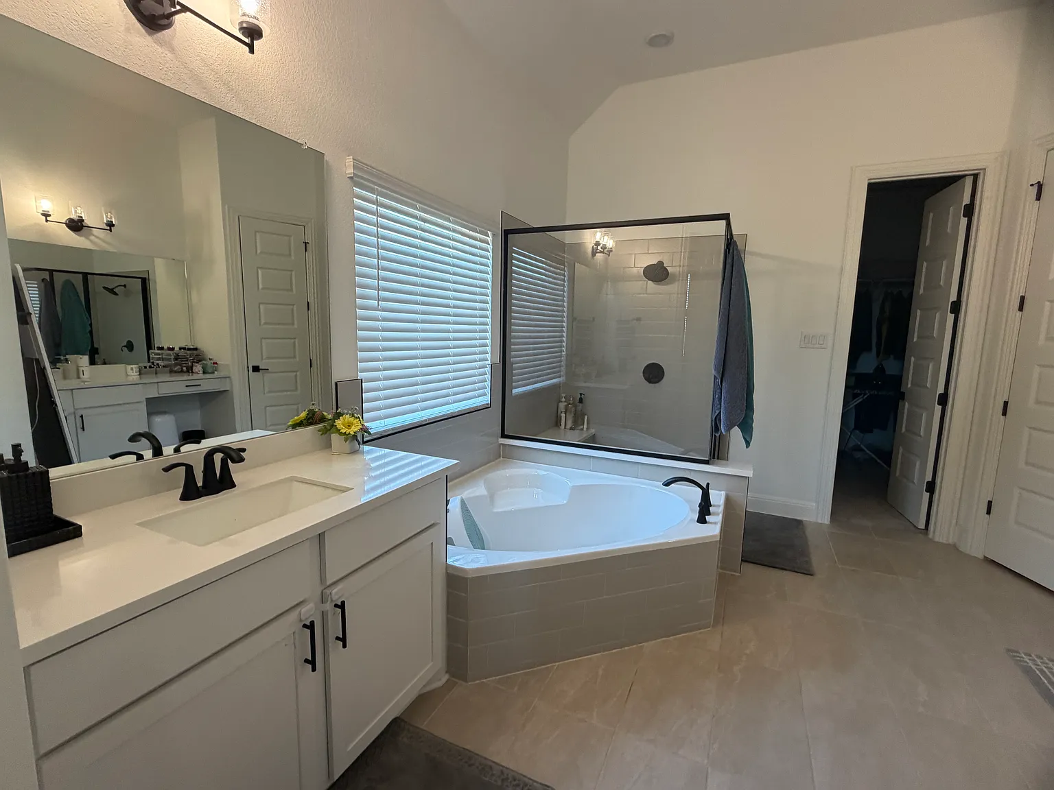 5 bed, 3146 sqft, $3,150 — Photo 3
