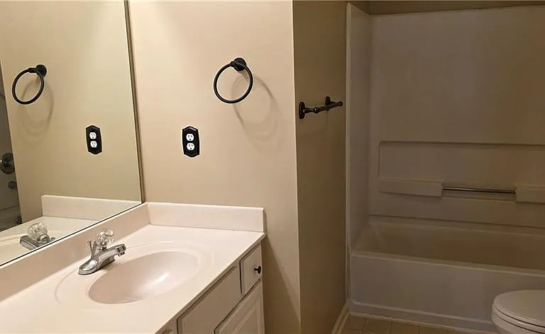 1399 Dulwich Ct — Photo 7