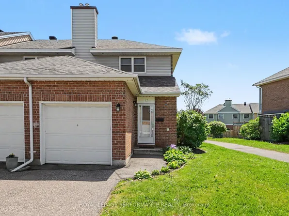 17 Bentbrook Cres, Ottawa, ON K2J 3X9
