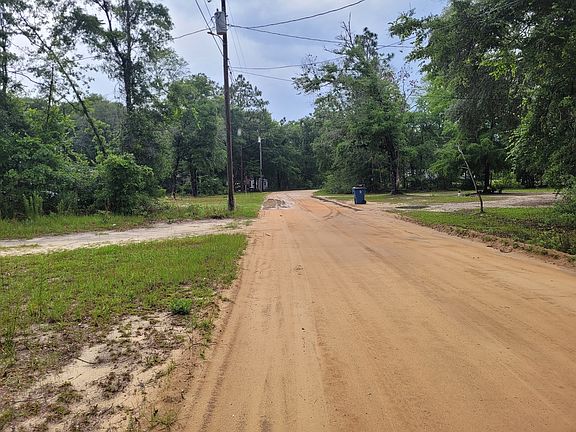 5th image of 394 Rodman Rd