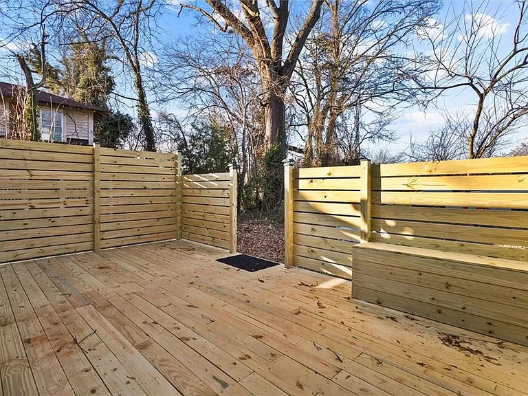 867 Beecher St SW — Photo 42