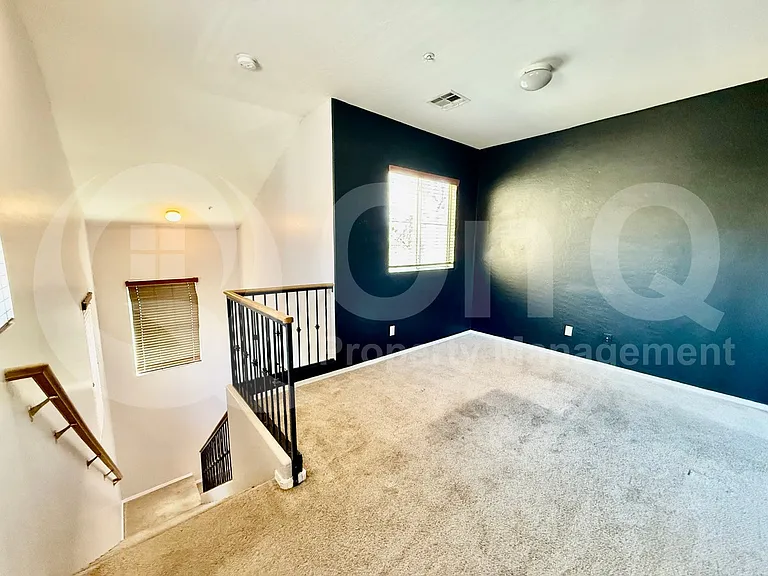 165 W Tremaine Ct — Photo 8
