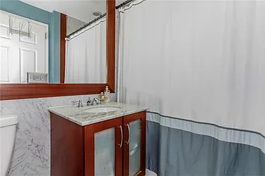 Sold by Avenue Sotheby's International Realty