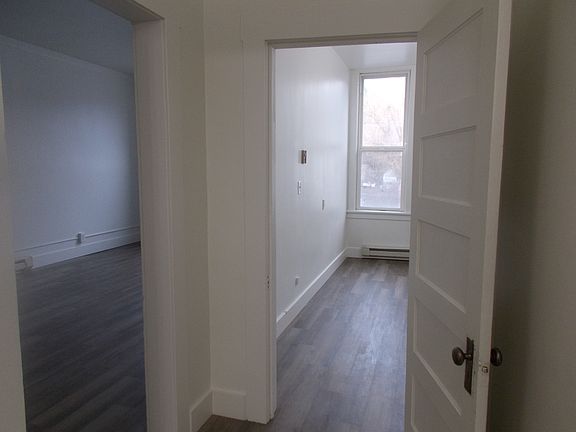 3rd image of 409 S Main St #2
