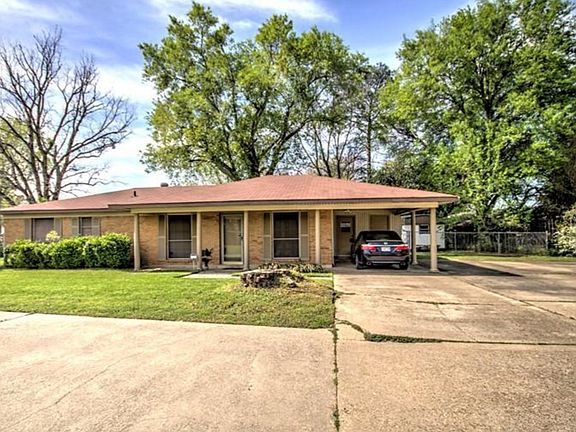 2nd image of 824 Parkway Dr
