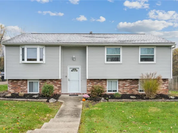 300 Mifflin Hills Dr, West Mifflin, PA 15122