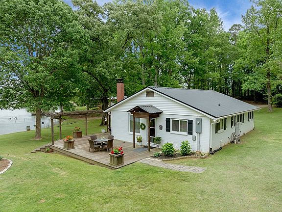 2nd image of 104 McCalla Dr
