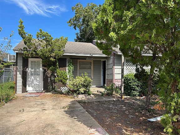 4th image of 2207 Norman St
