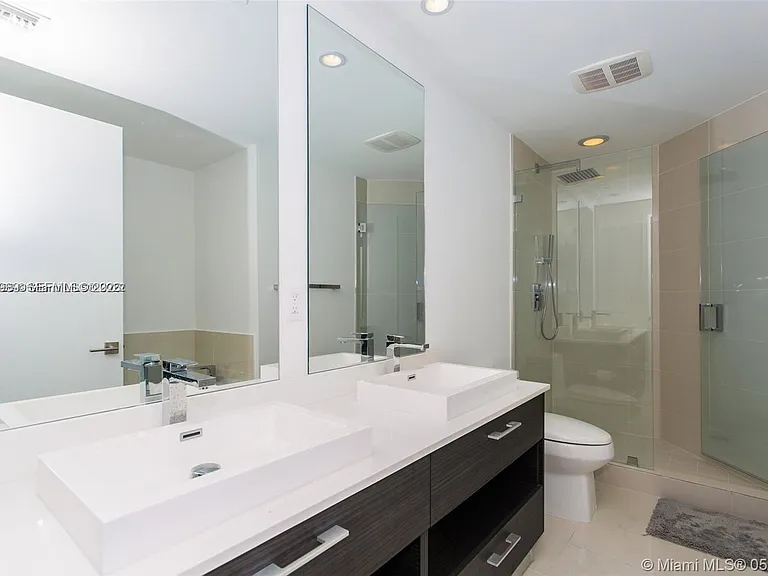55 SW 9th St #2903 — Photo 10