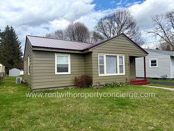 2nd image of 30 Randall St