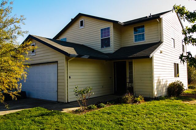 1st image of 1338 SE 61st Pl