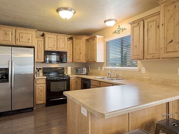 2nd image of 2327 W Mont Blanc Dr