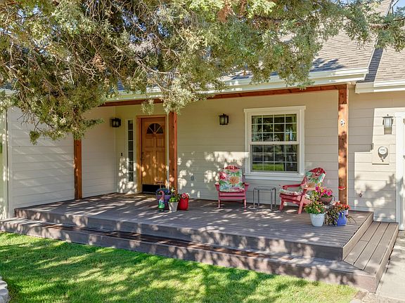 2nd image of 13753 SW Sego Lily Rd